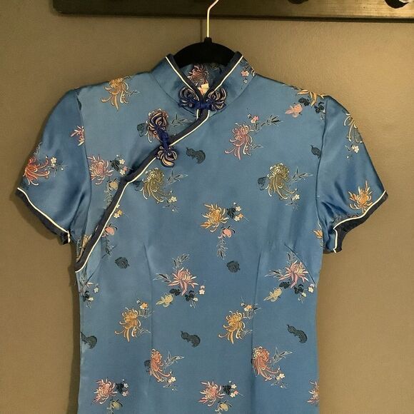 Vintage Asian Blue Qipao 🇨🇳 - Picture 2 of 8
